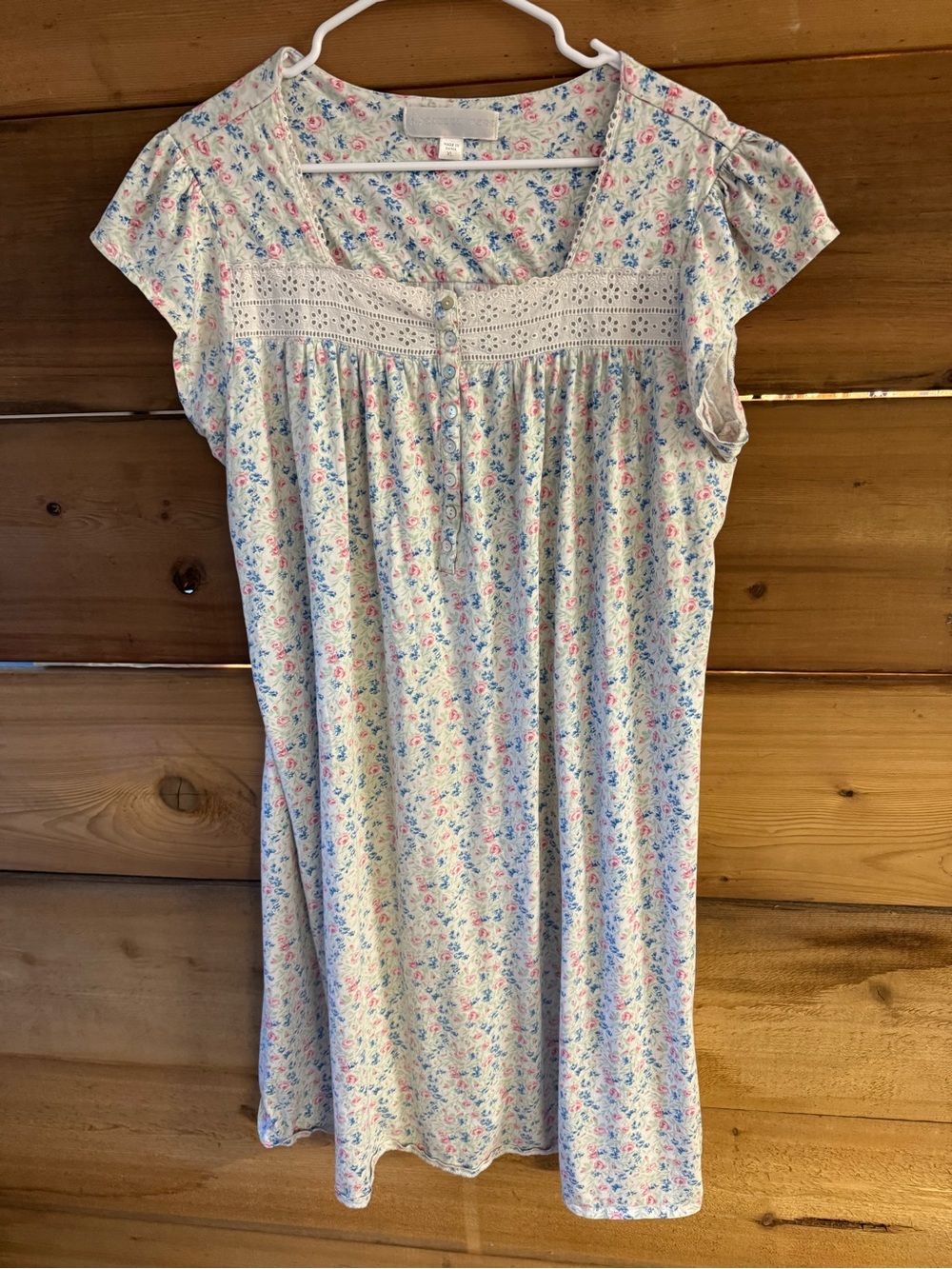 Eileen West Floral Cotton Top in White with Pink and Blue Flowers- some wear